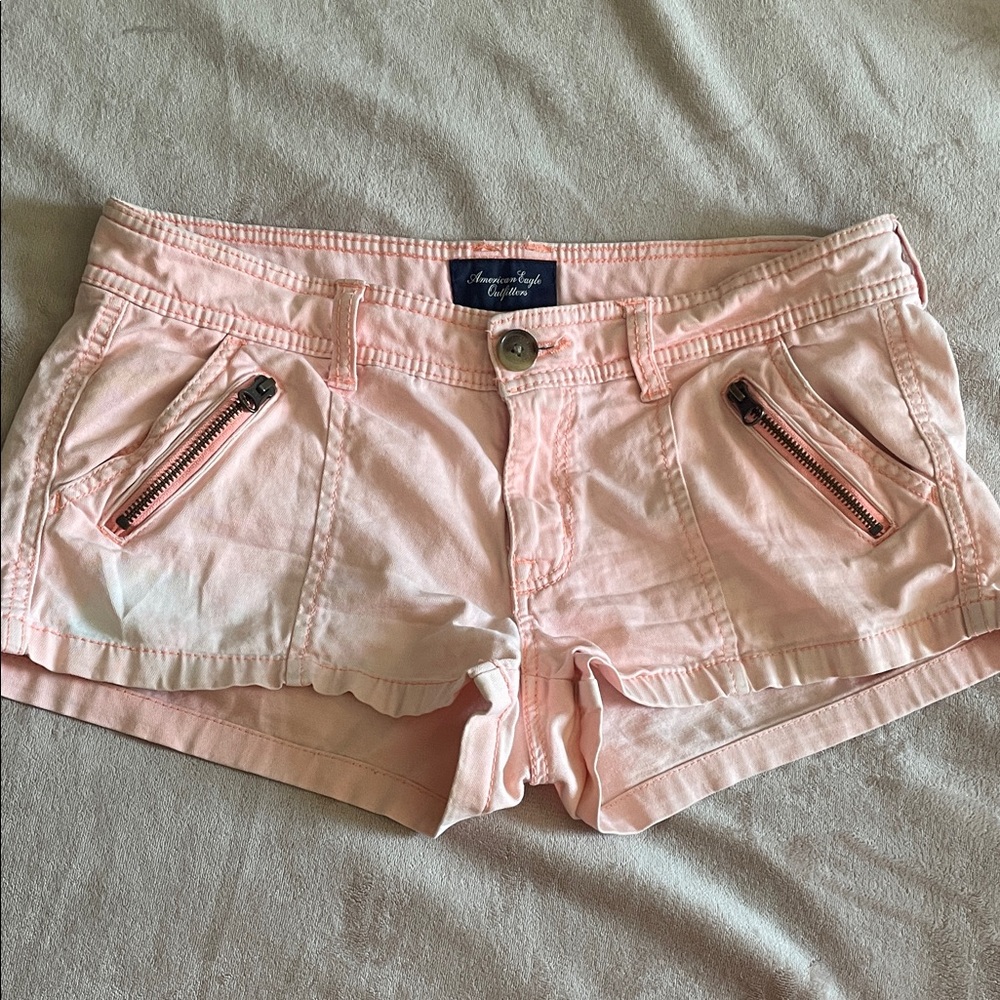 American Eagle Peach Low Rise Cargo Shorts